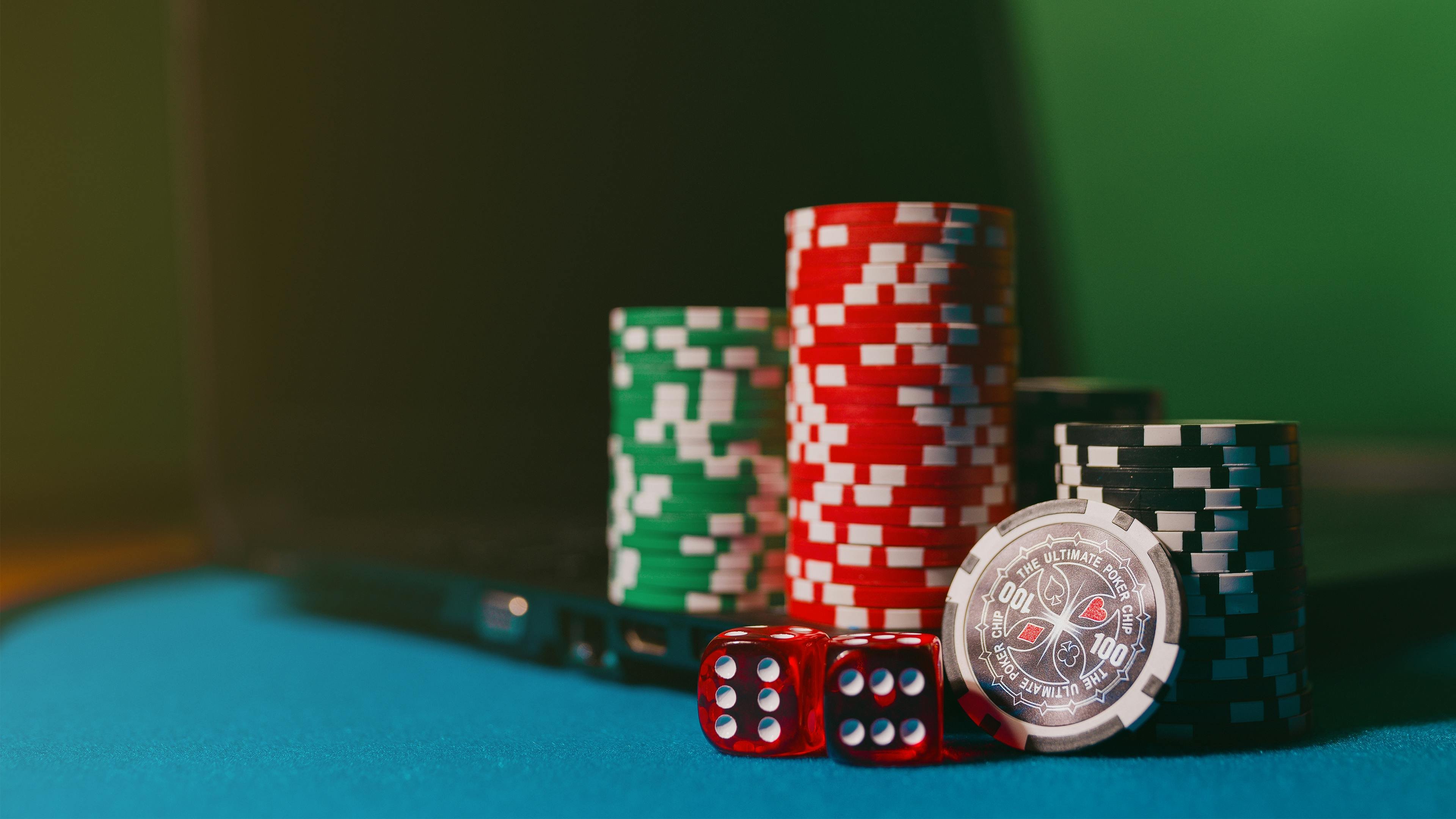 Live casino games and sportsbook entertainment variety on phwin77